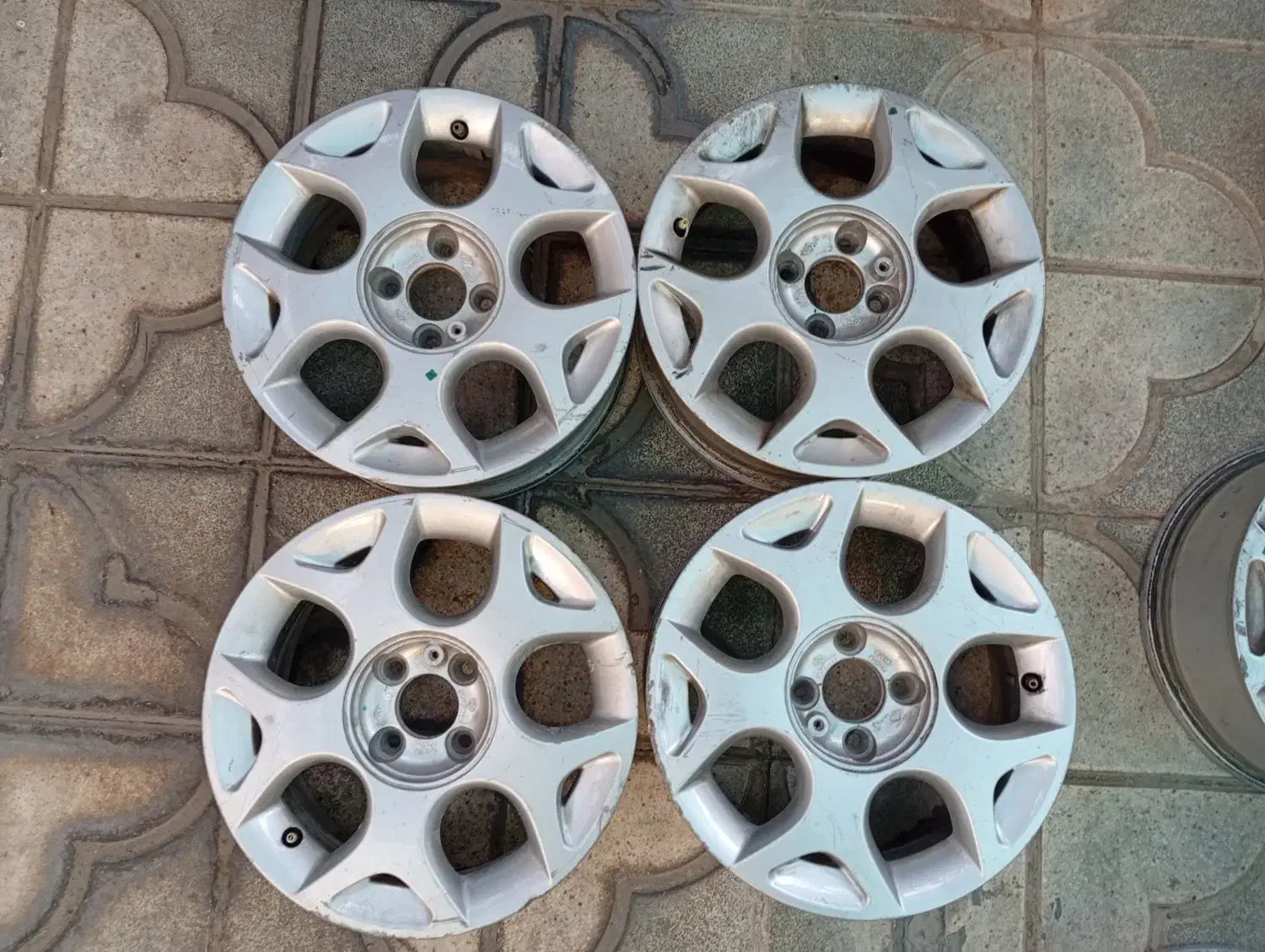 رینگ شاهین و ساندرو در دو مدل|قطعات یدکی و لوازم جانبی|شیراز, صاحب الزمان|دیوار