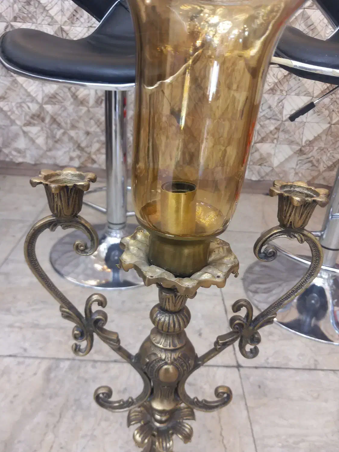 شمعدان برنز سنگین وزن با لاله واداتی|لوستر و چراغ آویز|تبریز, |دیوار