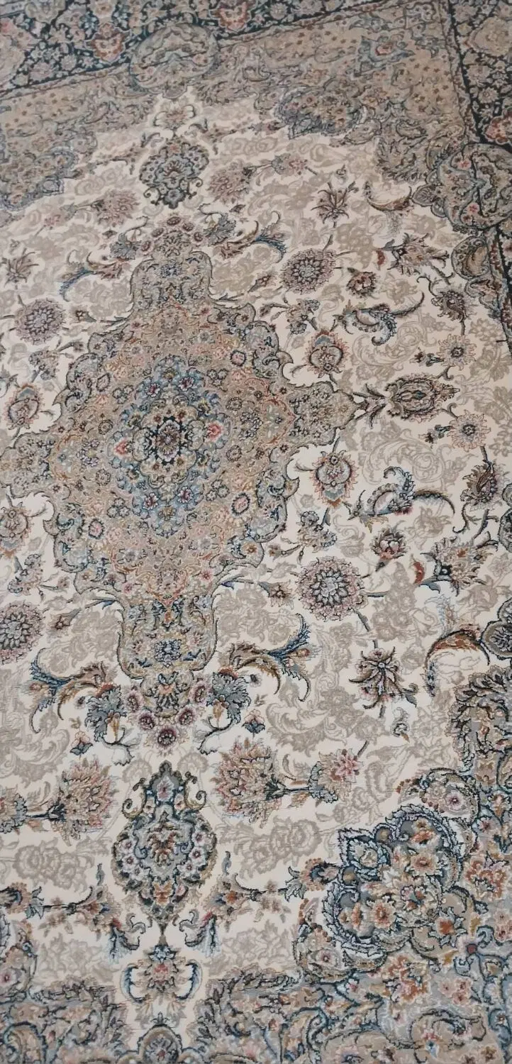 یه جفت فرش ۶متری ماشینی ۱۵۰۰ شانه کاشان بوم کرم|فرش|تهران, ارامنه|دیوار