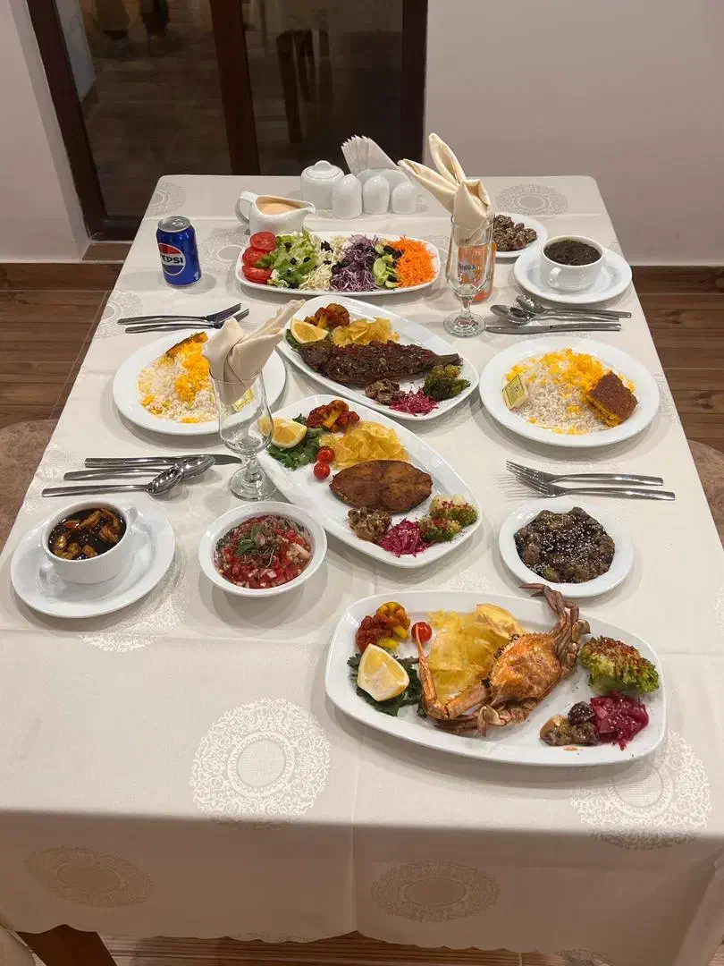 نیروی کار در رستوران|استخدام خدمات فروشگاه و رستوران|قشم, |دیوار