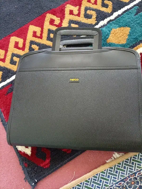 کیف دانشجویی|کیف، کفش، کمربند|نمین, |دیوار