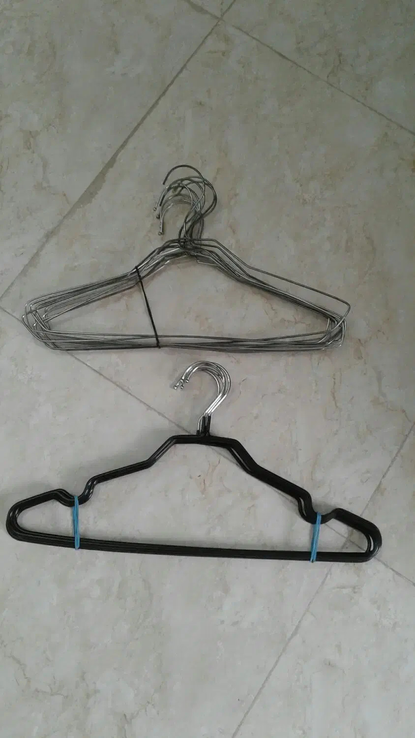 کاور فلزی لباس|بندرخت و رخت‌آویز|رشت, پیرکلاچای|دیوار