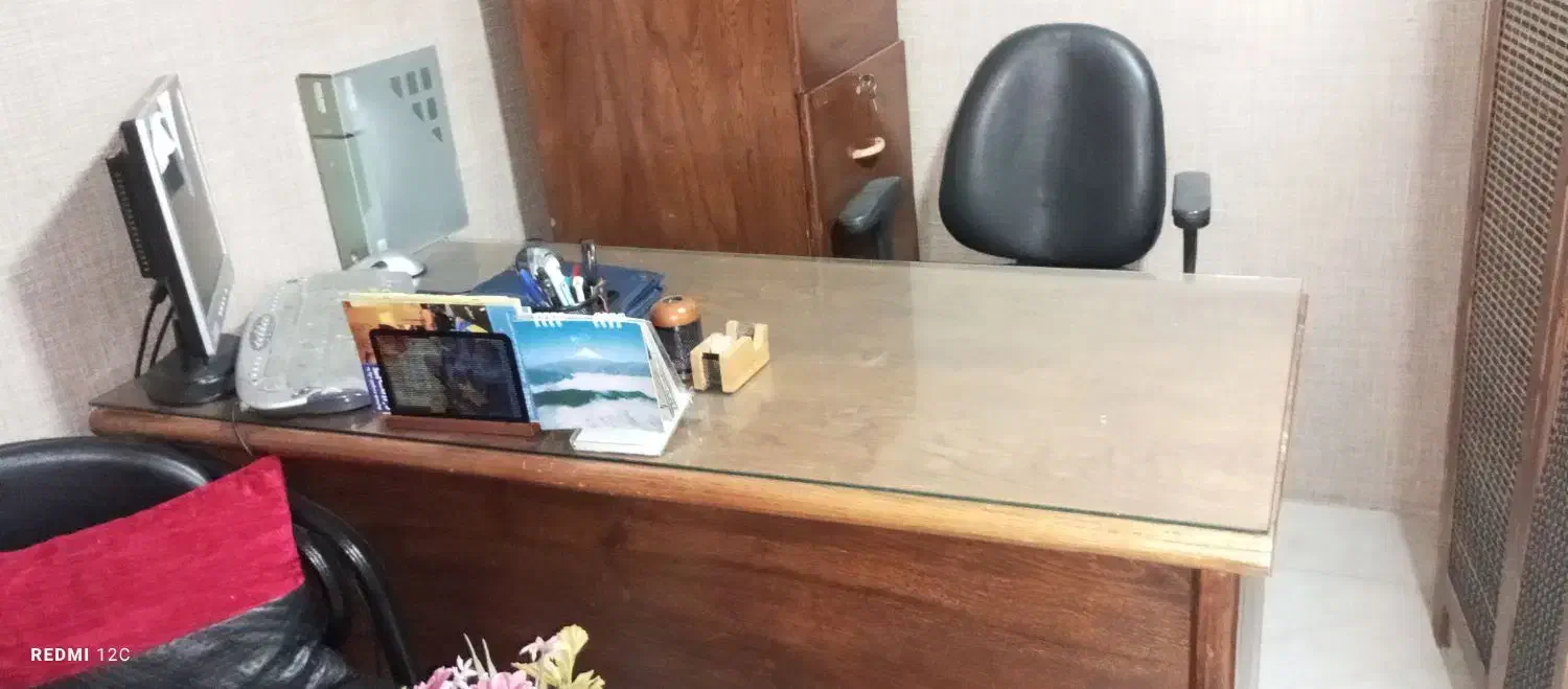 میز مدیریت ،فایل ،صندلی چرخ دار|دفتر کار|احمدآبادمستوفی, |دیوار