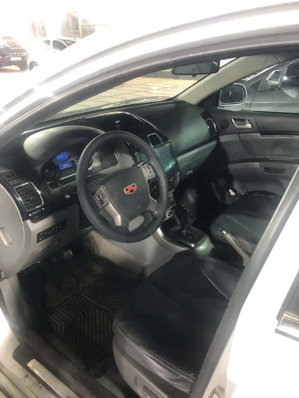 جیلی ۲۰۱۴ نقره ای منطقه|خودرو سواری و وانت|رشت, گلسار|دیوار