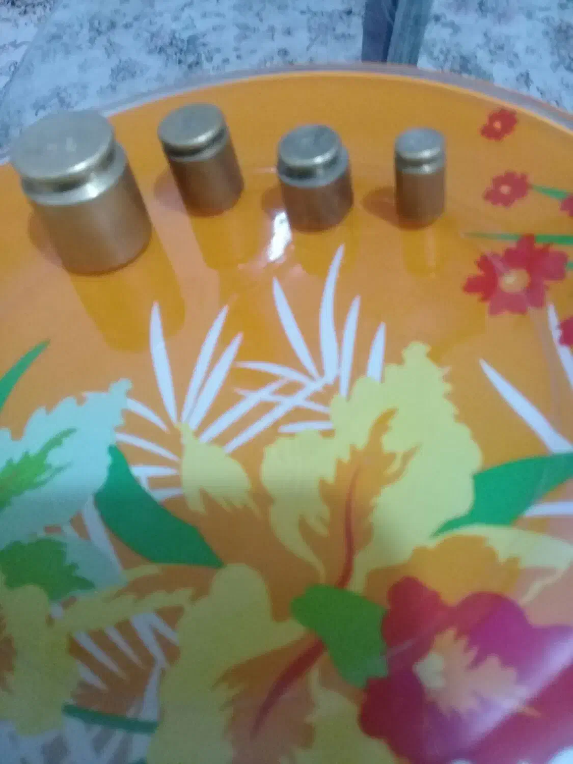 سنگ ترازوی برنجی قدیمی|کلکسیون اشیاء عتیقه|اراک, |دیوار