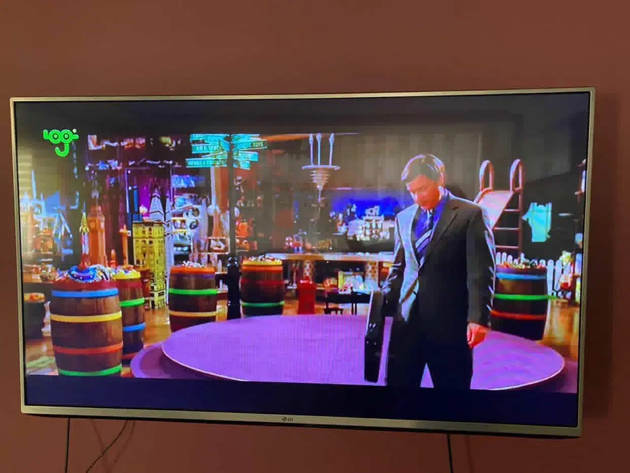 تلویزیون|تلویزیون و پروژکتور|اردبیل, |دیوار