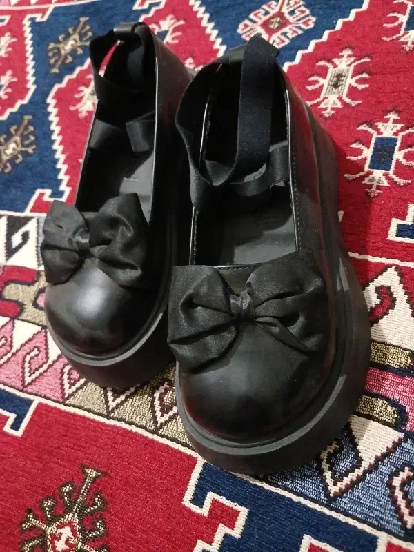 پوتین کاپشنی و کفش عروسکی|کیف، کفش، کمربند|چهارباغ, |دیوار