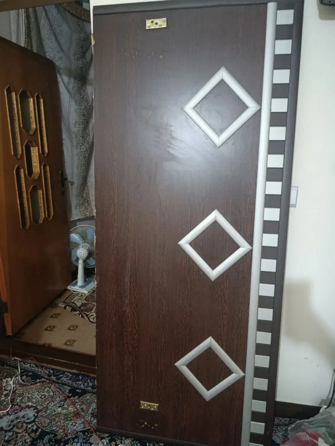 تخت دونفره|تخت و سرویس خواب|رابر, |دیوار