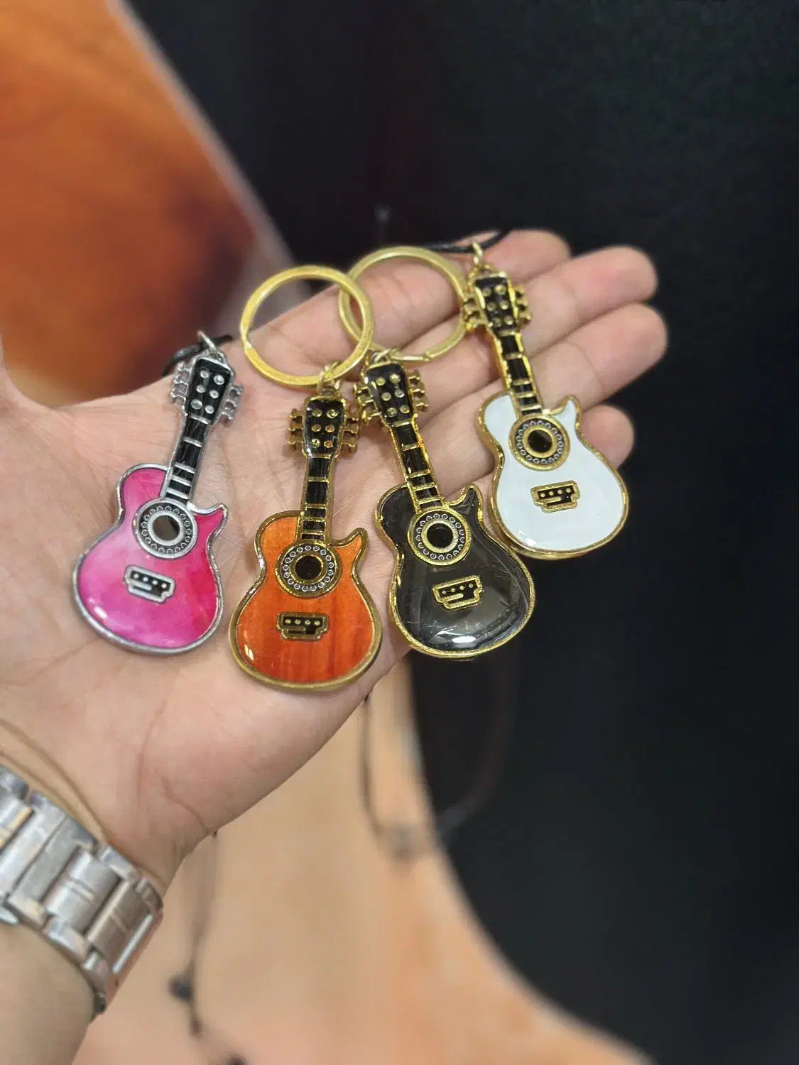 گالری موسیقی|گیتار، بیس، امپلیفایر|اندیشه, اندیشه فاز ۱|دیوار