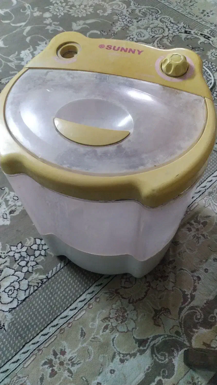 ماشین لباس شویی کوچیک یا کهنه شور|ماشین لباسشویی و خشک‌کن لباس|اصفهان, کشاورزی|دیوار