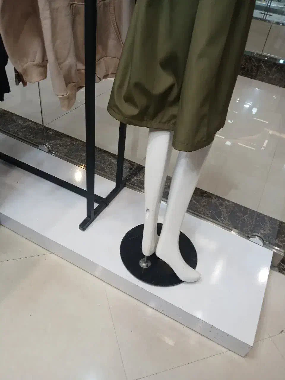مانکن زنانه ۲ عدد باهم|فروشگاه و مغازه|مشهد, بهاران|دیوار