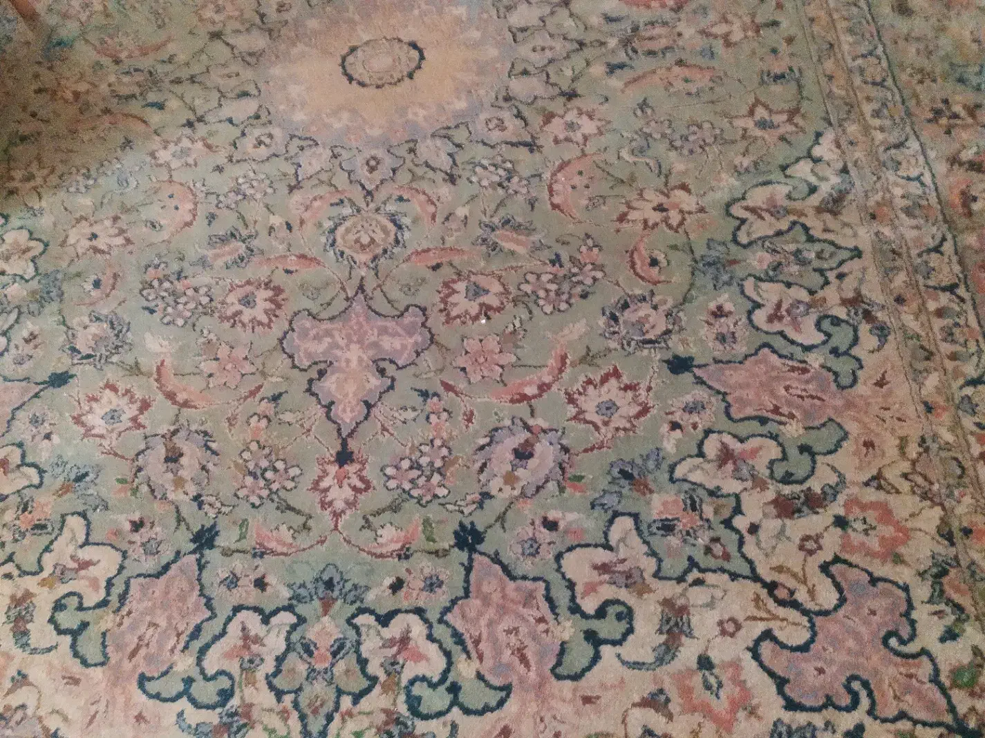 فرش دست بافت|فرش|آمل, |دیوار