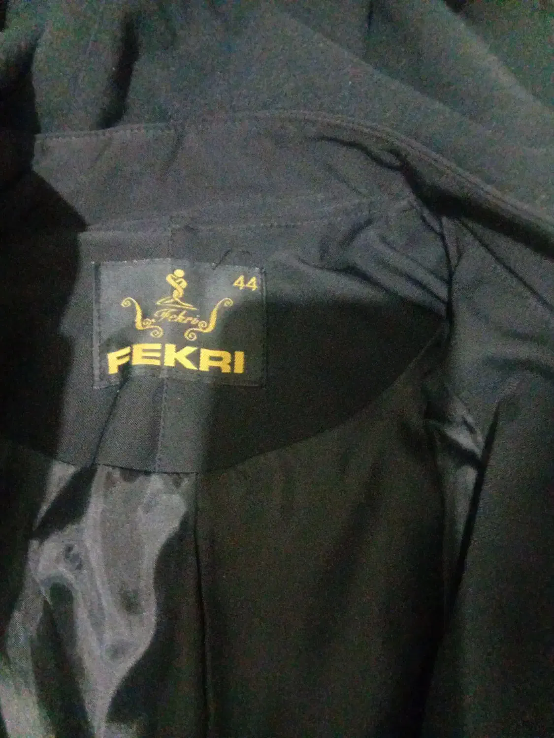 پالتوبارانی|لباس|اردبیل, |دیوار