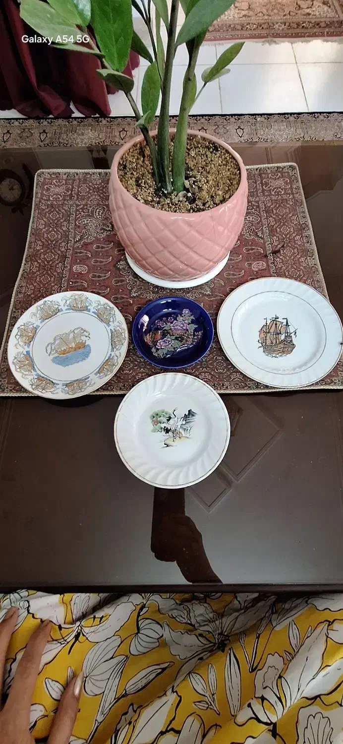 چهار ظرف بشقاب یادگاری قدیمی عتیقه دیوارکوب|ظروف سرو و پذیرایی|تهران, دریاچه شهدای خلیج فارس|دیوار