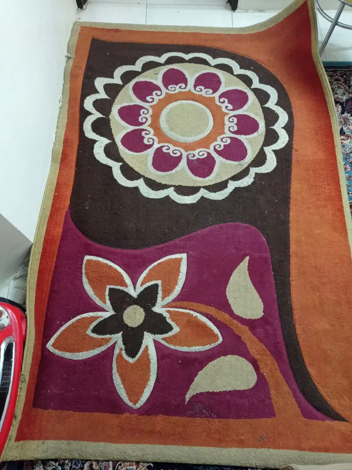 فرش ۴ متری|فرش|شیراز, فرهنگ شهر|دیوار