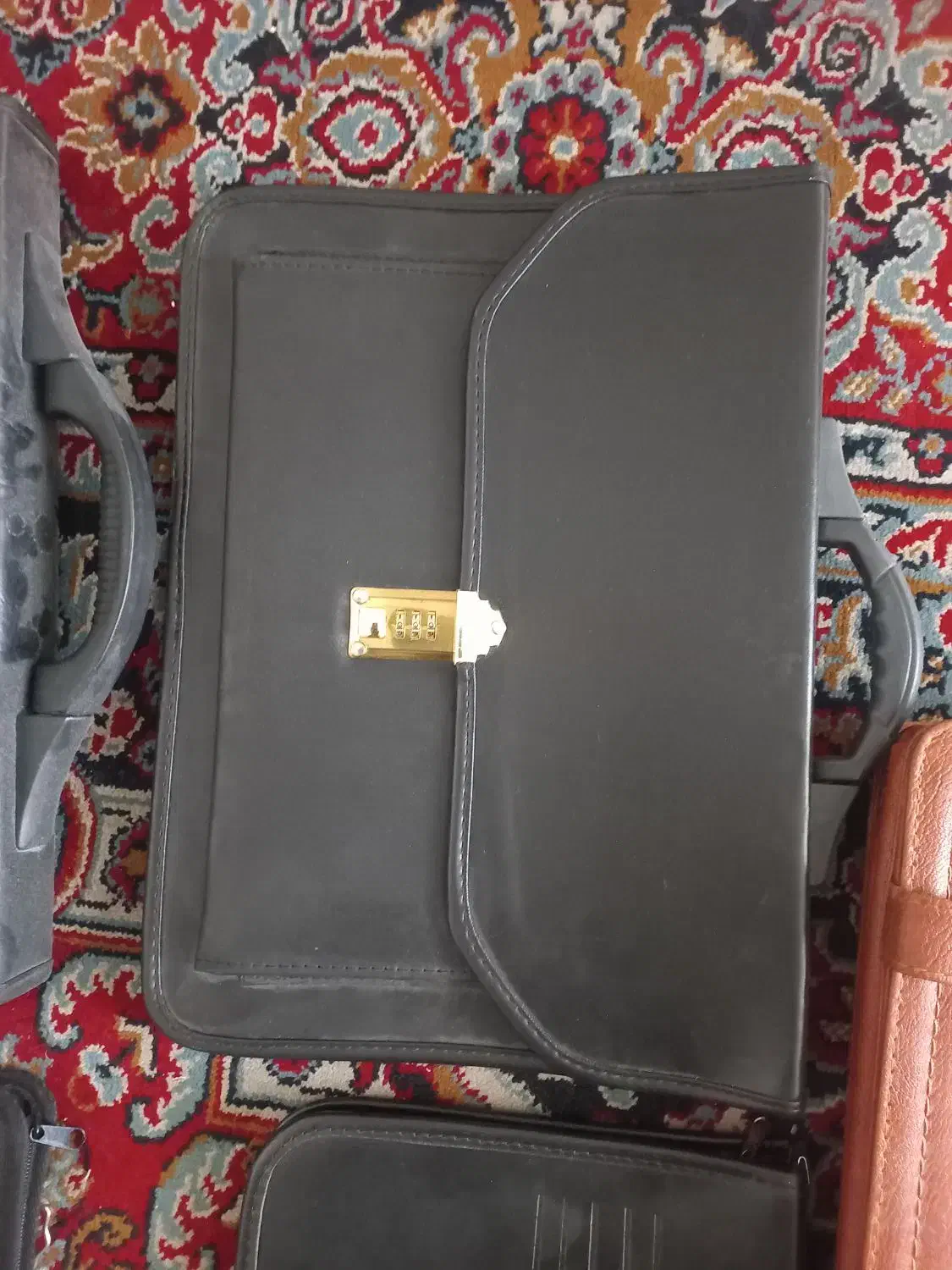 کیف|کیف، کفش، کمربند|جهرم, |دیوار