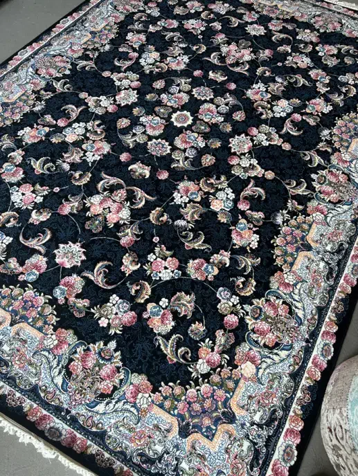 ۹متری ۷۰۰شانه قیمت کلی|فرش|رشت, پیرکلاچای|دیوار