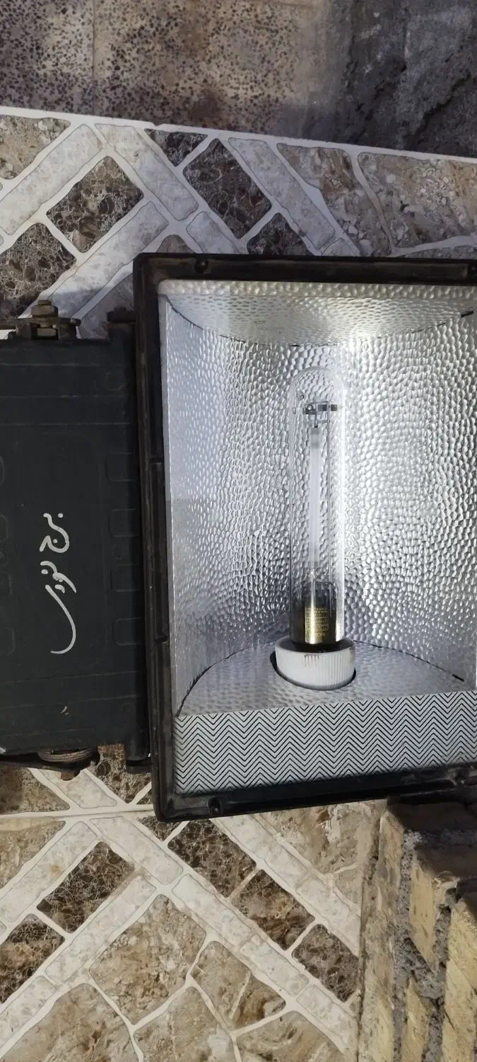 نور افکن|لامپ و چراغ|دهلران, |دیوار