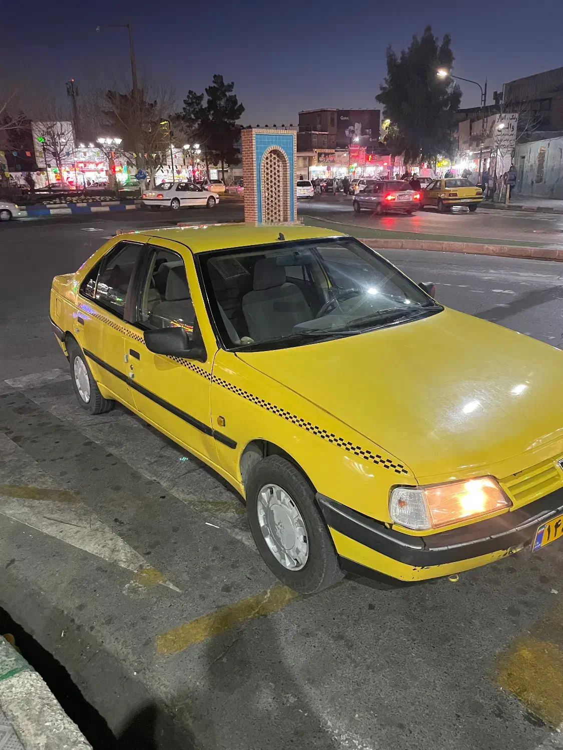 پژو تاکسی 405|خودرو سواری و وانت|ساوه, |دیوار