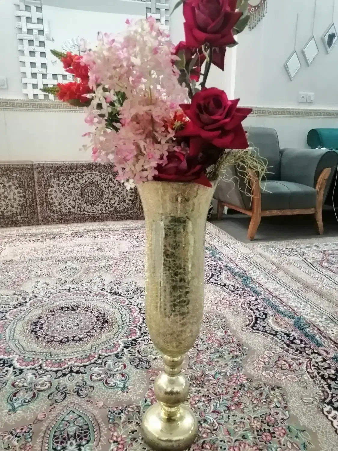گل به همراه گلدان|گل مصنوعی|بهارستان, |دیوار