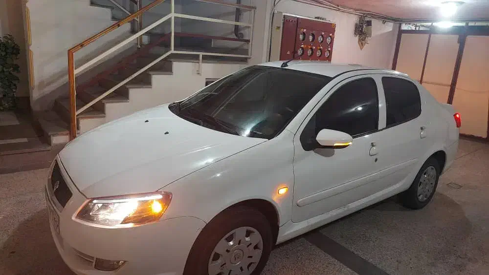 رانا پلاس ۱۴۰۱ کارمندی|خودرو سواری و وانت|رشت, چله خانه|دیوار