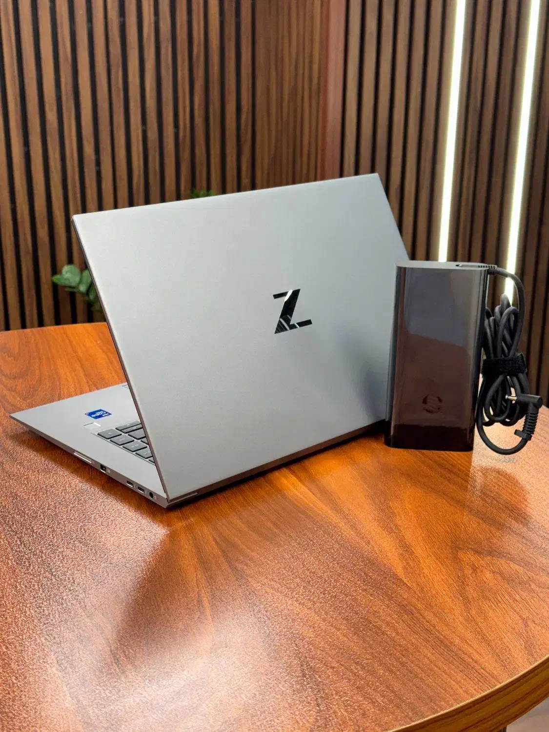 لپتاپ مهندسی سبک با 6 گیگ گرافیک Zbook Studio|رایانه همراه|تهران, فلسطین (میدان انقلاب)|دیوار