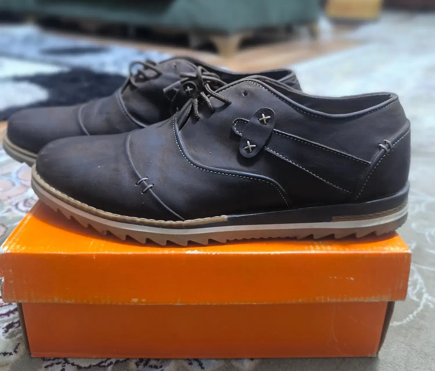 فروش کفش|کیف، کفش، کمربند|چهارباغ, |دیوار