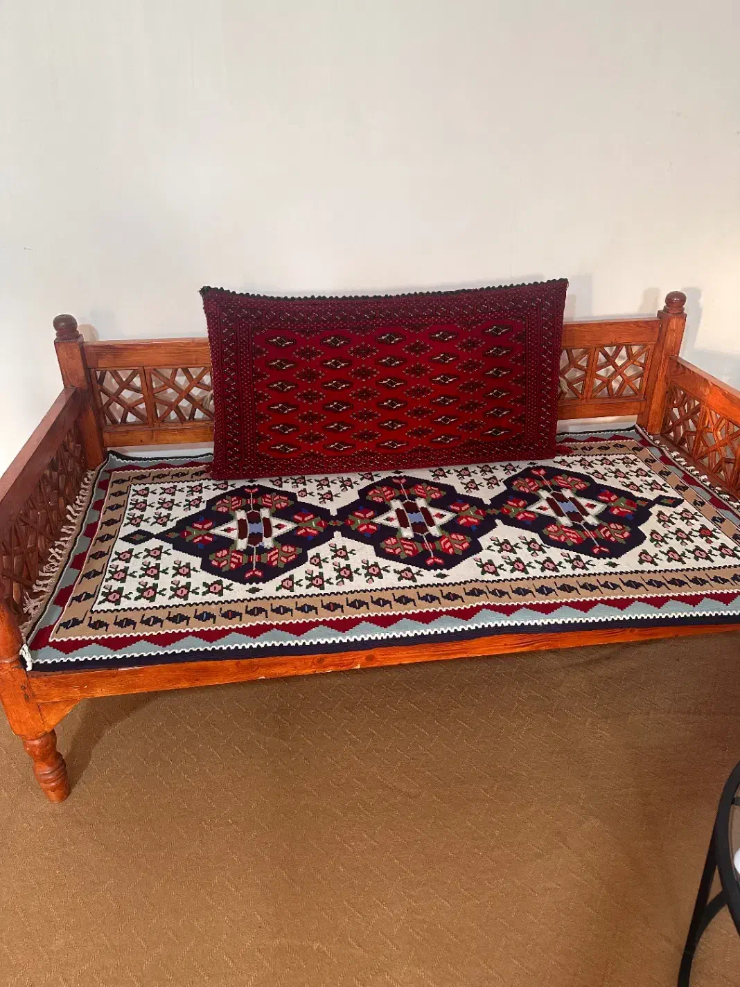 دو عدد تحت چوبی|کافیشاپ و رستوران|رامجین, |دیوار