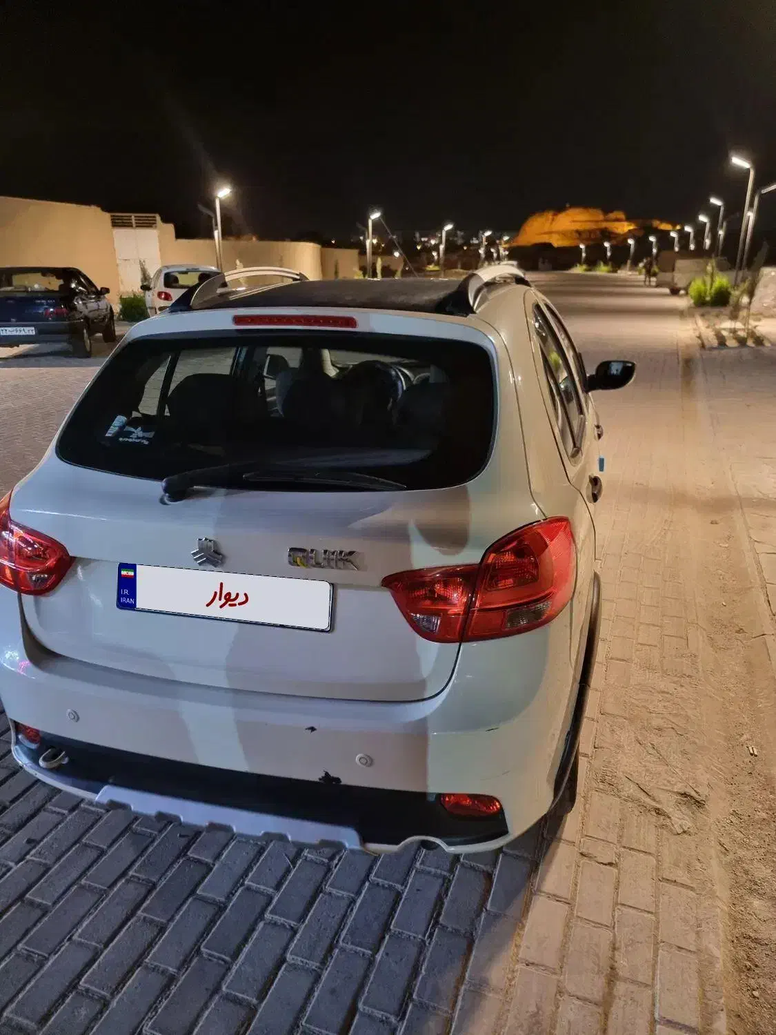 کوییک R کرم مشکی ۴۰۱|خودرو سواری و وانت|کاشان, قطب راوندی|دیوار