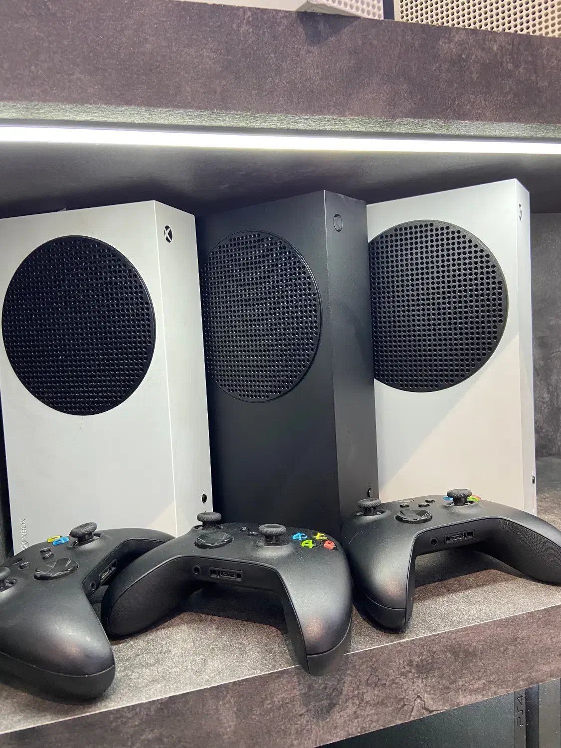 کنسول بازی Xbox سری s حافظه یه ترا و۵۰۰دودسته اصلی|کنسول، بازی ویدئویی و آنلاین|اصفهان, مفتح|دیوار