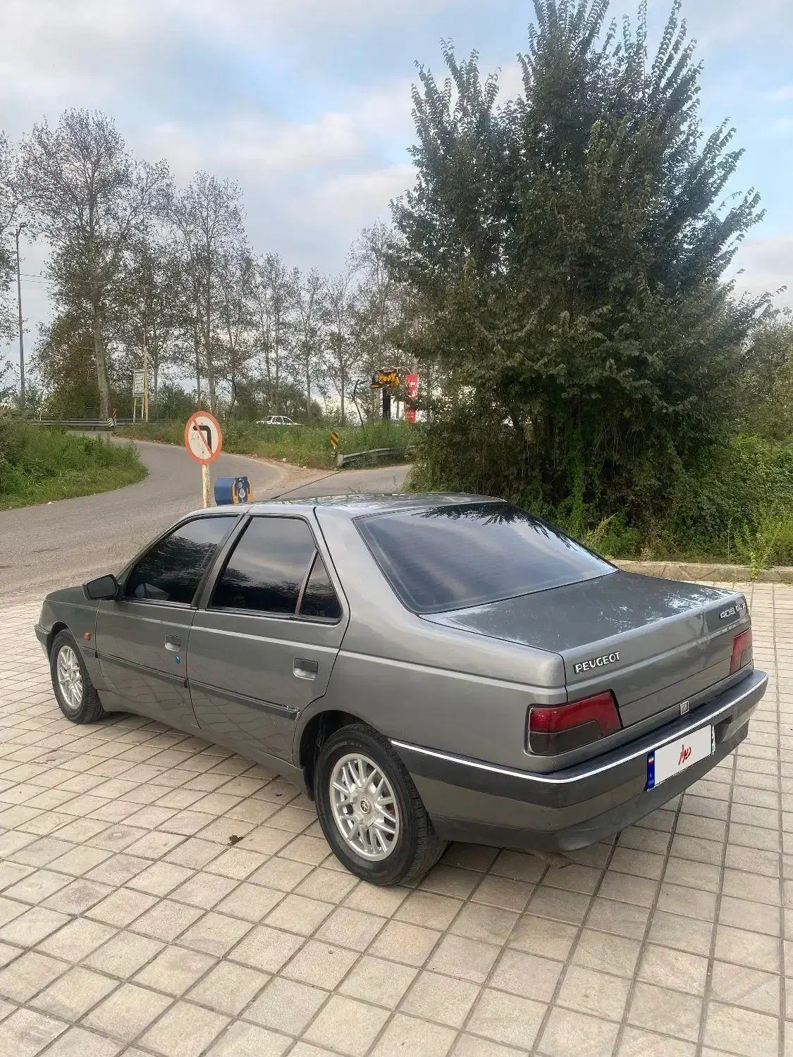 پژو ۴۰۵|خودرو سواری و وانت|رشت, عینک|دیوار