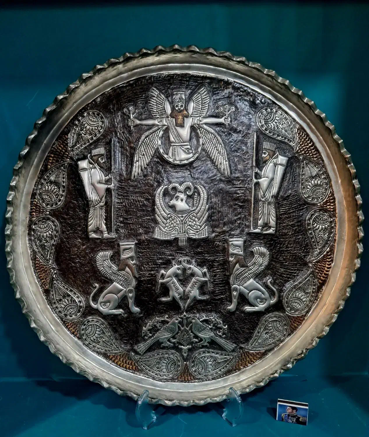 شیر و خورشید (معاوضه کالا به کالا)عضو کانال شو|کلکسیون اشیاء عتیقه|قم, شهید رجایی|دیوار