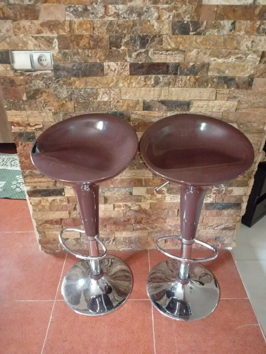 صندلی جک دار پایه بلند|صندلی و نیمکت|نور, |دیوار