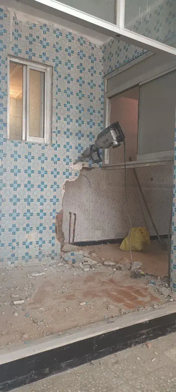 تخریب ساختمان وتعمیرات بازسازی کلی وجزی|خدمات پیشه و مهارت|بروجرد, |دیوار