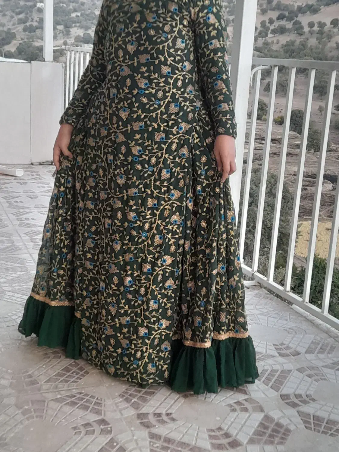 لباس محلی|لباس|پاتاوه, |دیوار