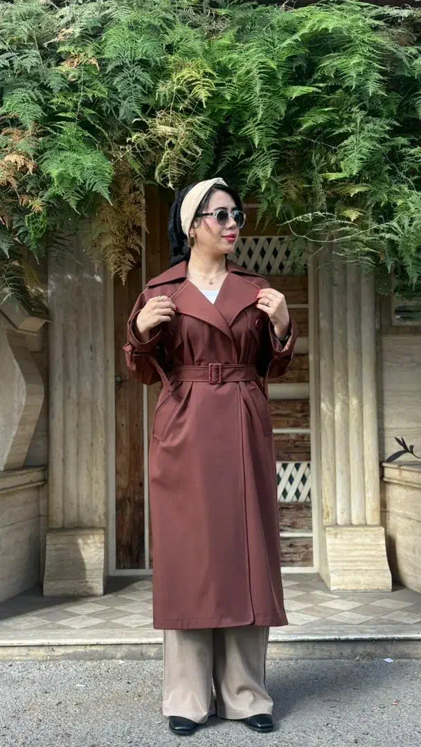 بارانی جنس پرادا|لباس|رشت, معلم|دیوار