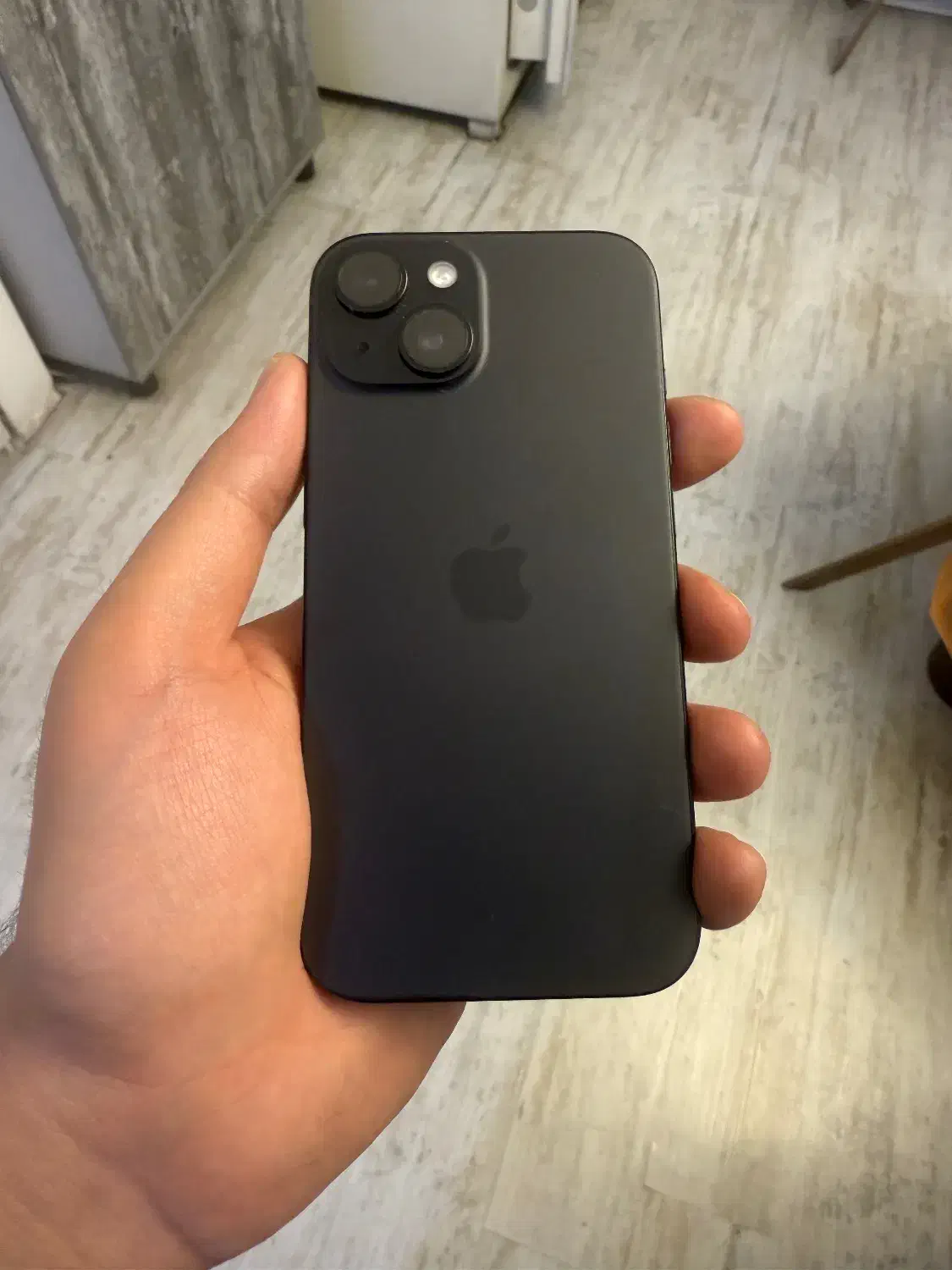 آیفون ۱۵ نرمال ۱۲۸ گیگ مشکی باتری ۹۹ ریجستر شده|موبایل|تهران, عباسآباد|دیوار