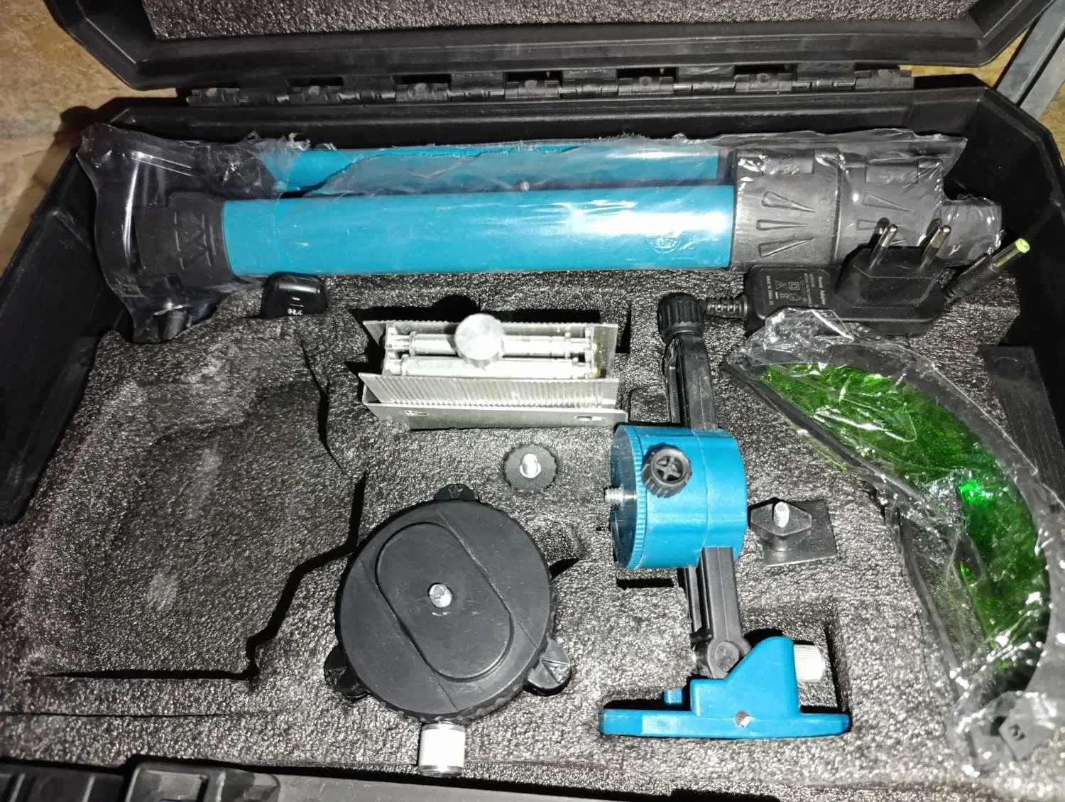 تراز لیزری ماکیتا 16خط|ابزارآلات|مرودشت, ژیان|دیوار