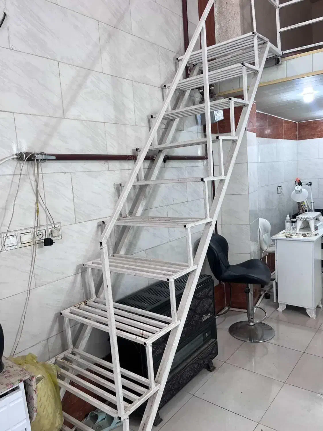 پله آهنی|مصالح و تجهیزات ساختمان|لنگرود, |دیوار