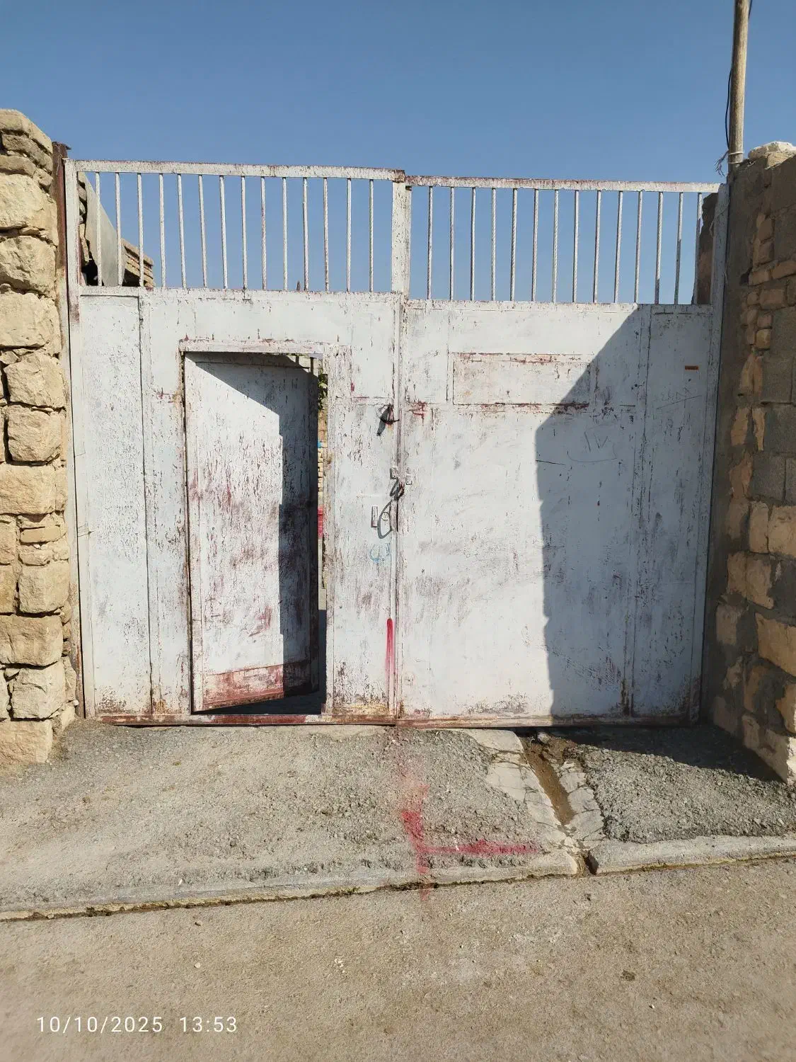 درب حیاط سنگین و محکم|مصالح و تجهیزات ساختمان|کوهنانی, |دیوار