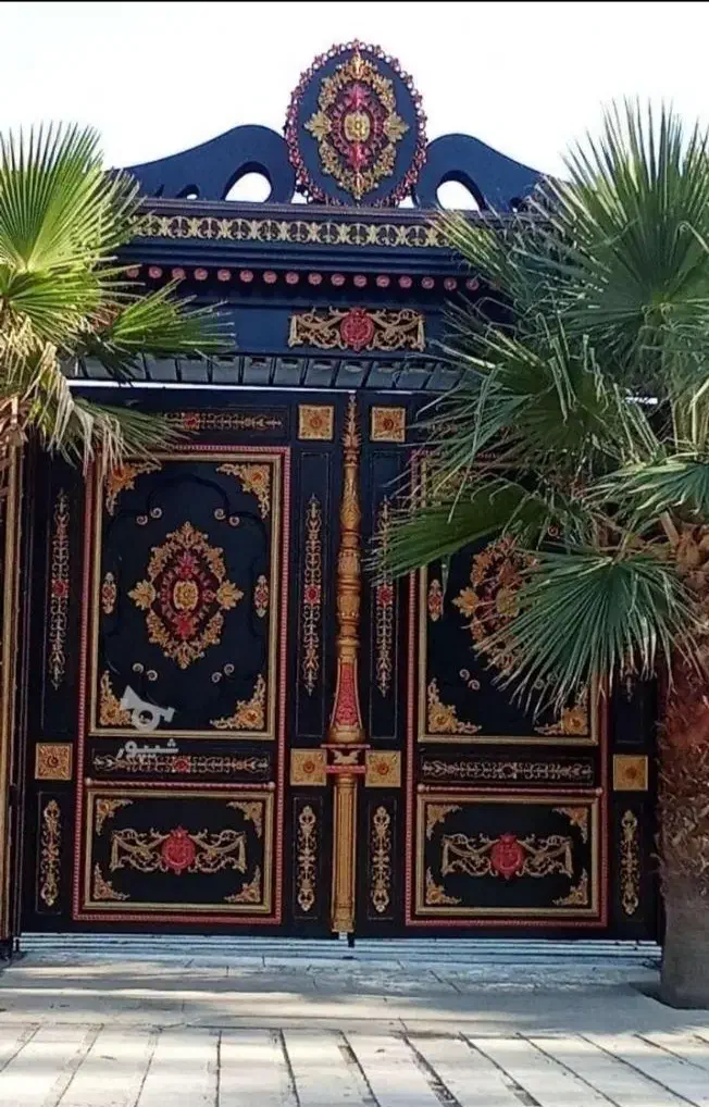 رنگ درب چوبی و فلزی،براق با دوام مثل روز اول|خدمات پیشه و مهارت|بستان آباد, |دیوار