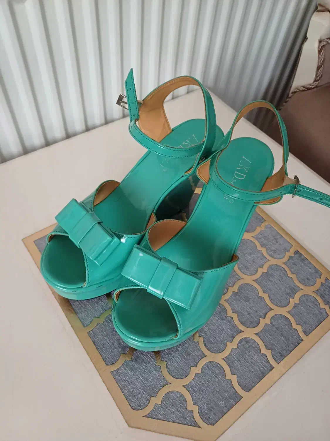 کفش|کیف، کفش، کمربند|قزوین, |دیوار