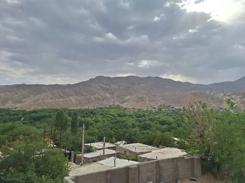 ۳۰۰مترویلایی دورازجنگ وآلودگی استخردار|اجارهٔ خانه و ویلا|فیروزکوه, |دیوار