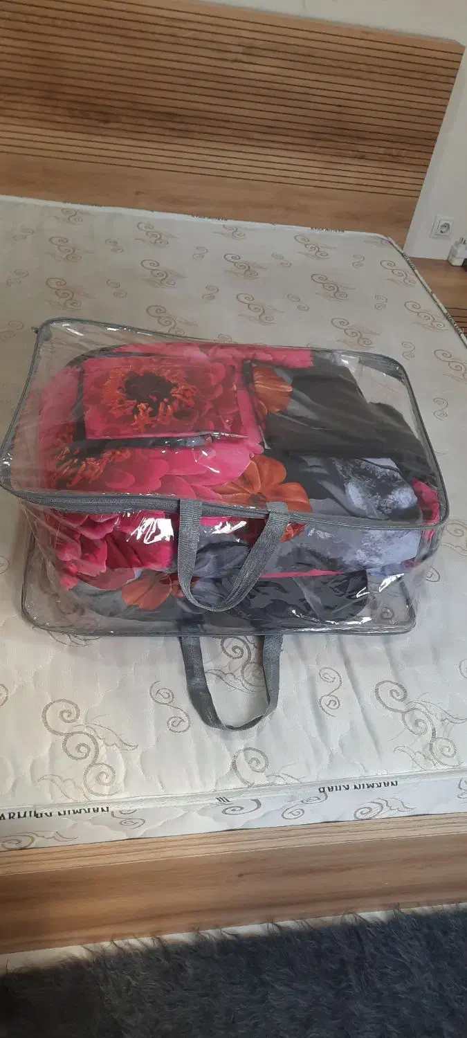 خوشخواب دونفره و روتختی دونفره شش تکه|سرویس روتختی|صدرا-فارس, فاز ۱|دیوار