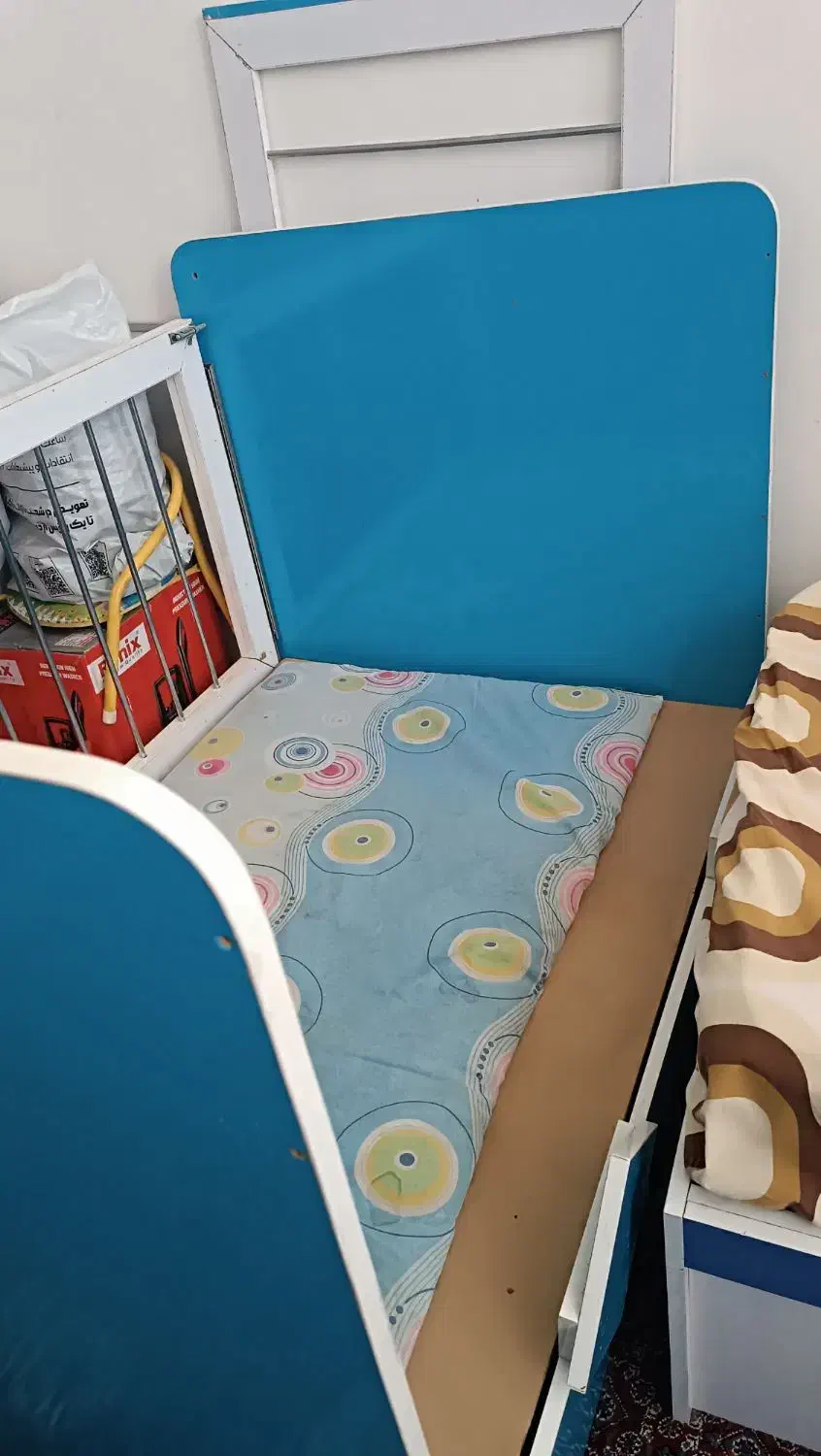 تخت کودک|تخت و صندلی بچه|بیرجند, |دیوار