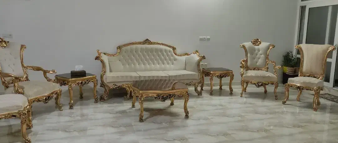 مبل 9نفره ی سلطنتی|مبلمان خانگی و میز عسلی|قم, قلعه کامکار|دیوار