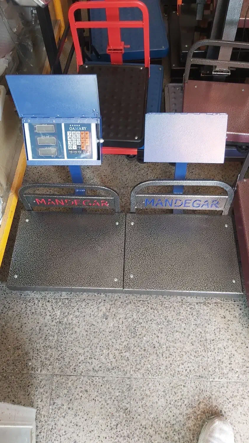 ترازو باسکول 130کیلو مارک کمری|فروشگاه و مغازه|سنندج, |دیوار