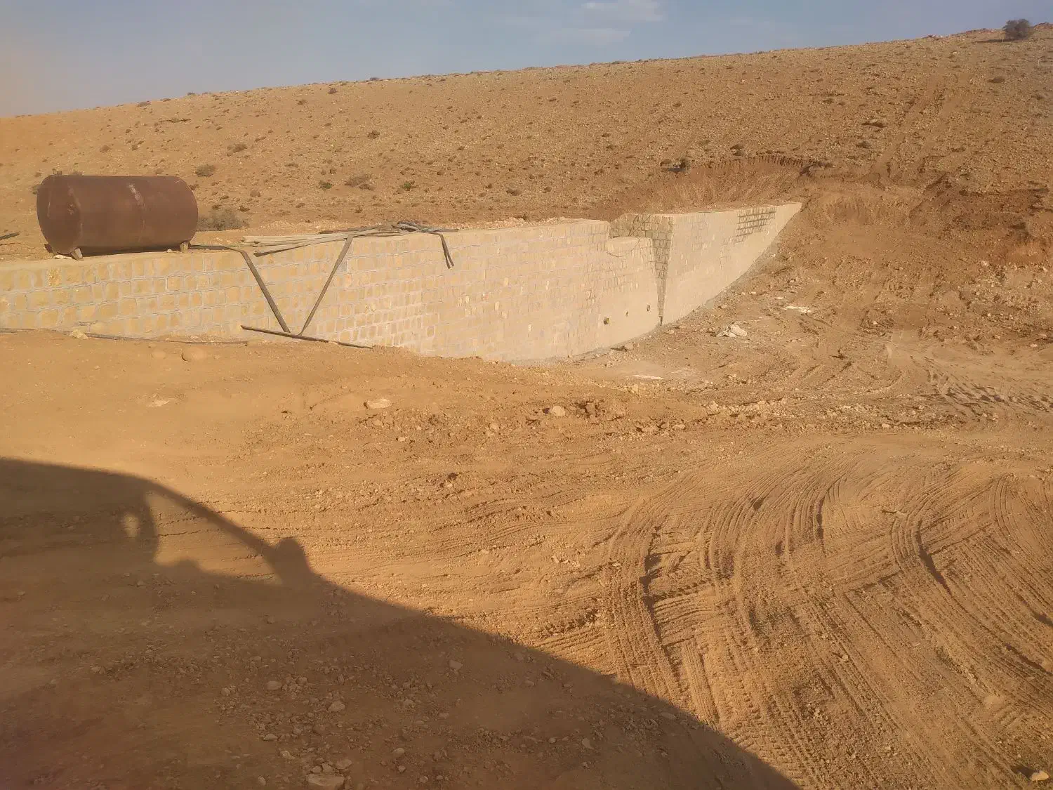 اجرای سنگ مالون وسنگ لاشه وسنگ فرش|خدمات پیشه و مهارت|شیراز, تندگویان|دیوار