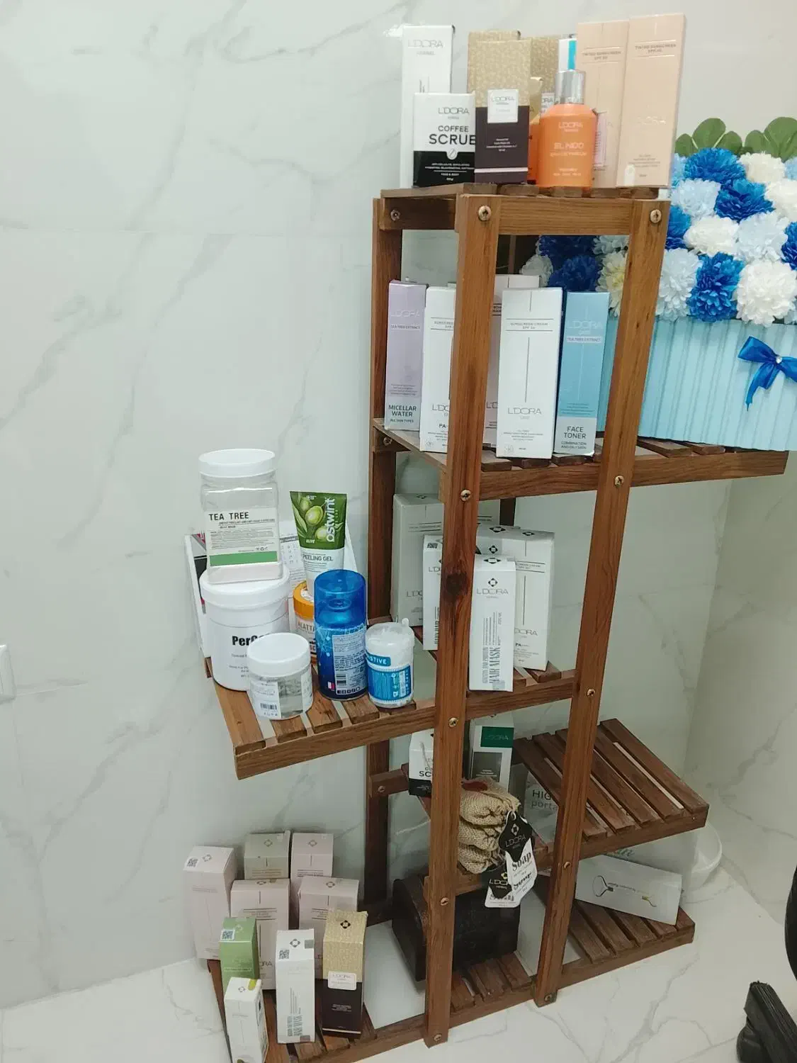 محصولات لدورا ۲۵ درصد تخفیف|آرایشی، بهداشتی، درمانی|ارومیه, |دیوار