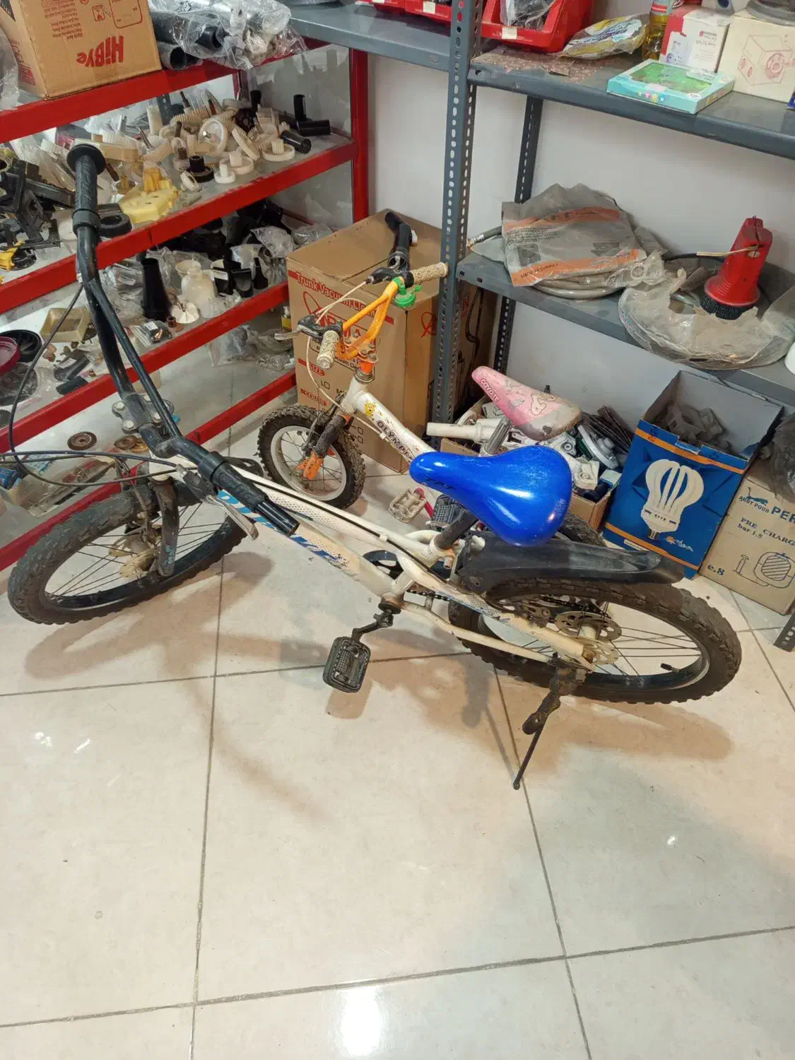 دوچرخه|دوچرخه، اسکیت، اسکوتر|چهارباغ, |دیوار